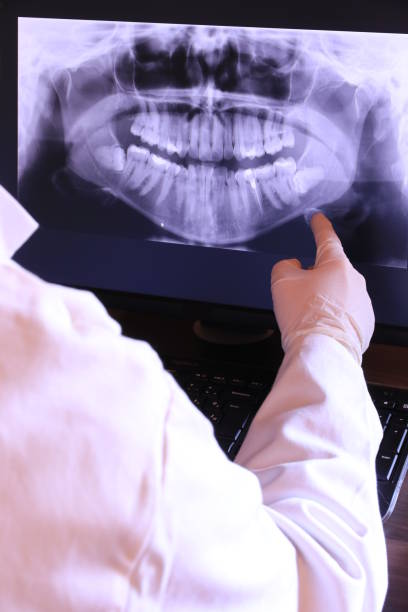 Best Urgent Tooth Repair  in Ferndale, MI