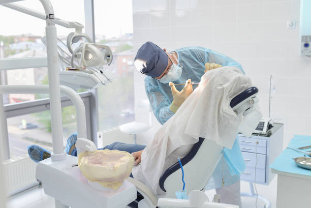 Best Dentist for Tooth Abscess  in Ferndale, MI